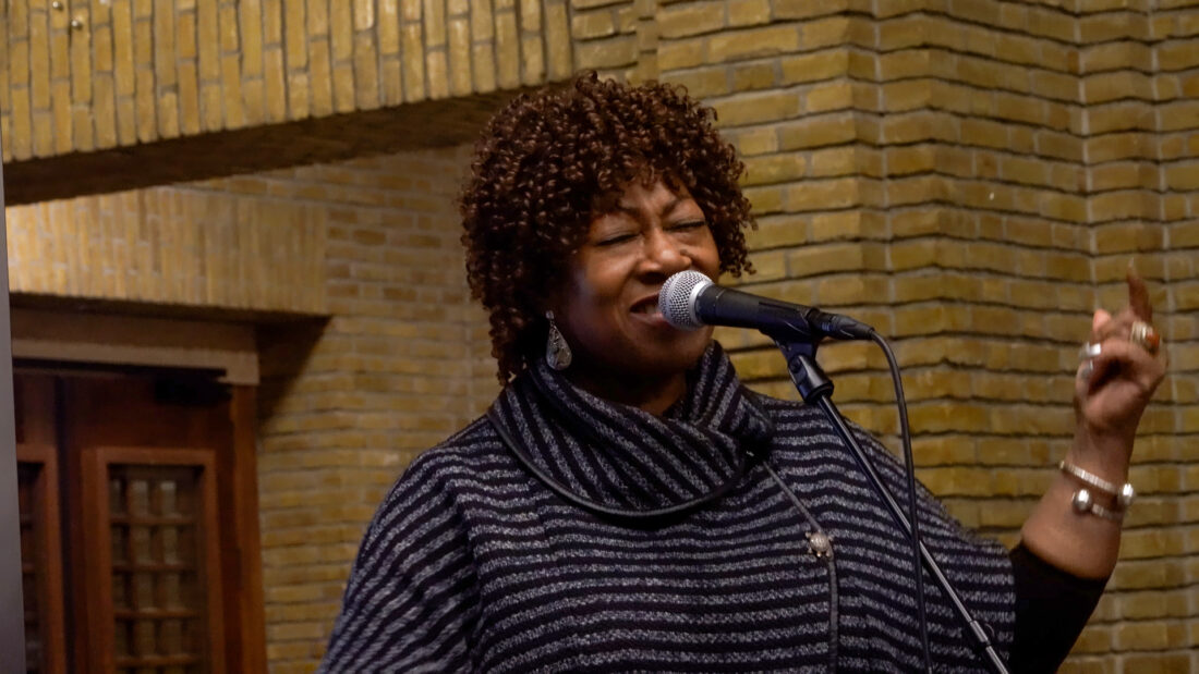 Japke-d. Bouma: "Als lezer van mijn columns moet je sterk in je